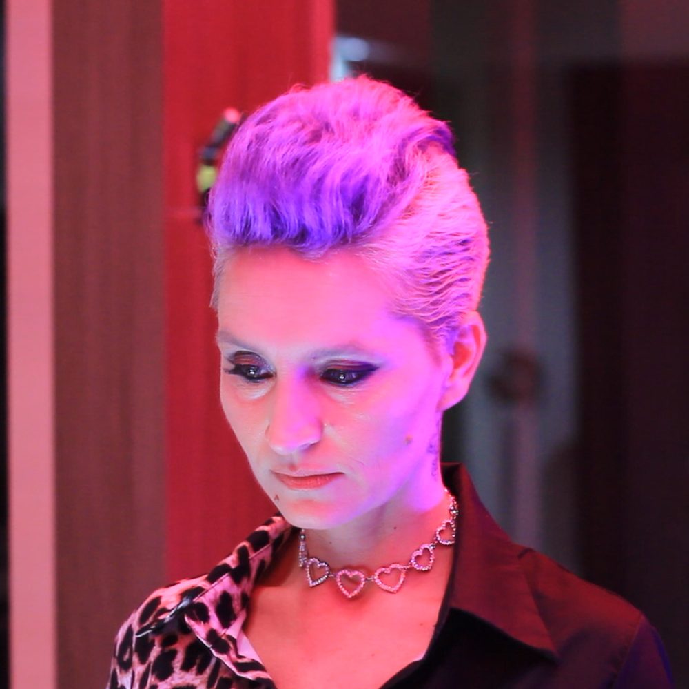 TIMELINE.00_02_04_35.Still011